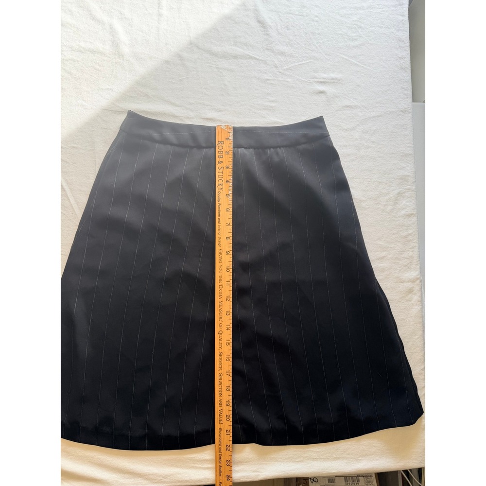 Harve Benard by Benard Holtzman Black Pinstripe A-Line Lined Skirt
